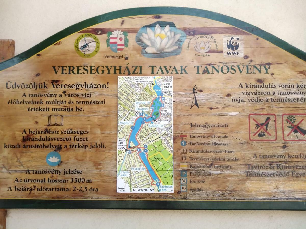 Tavi Panzio Es Etterem Bed and Breakfast Veresegyház Exteriör bild